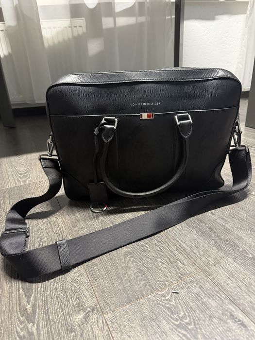 Сумка для ноутбука Business Leather Slim Comp Bag AM0AM06462, черная