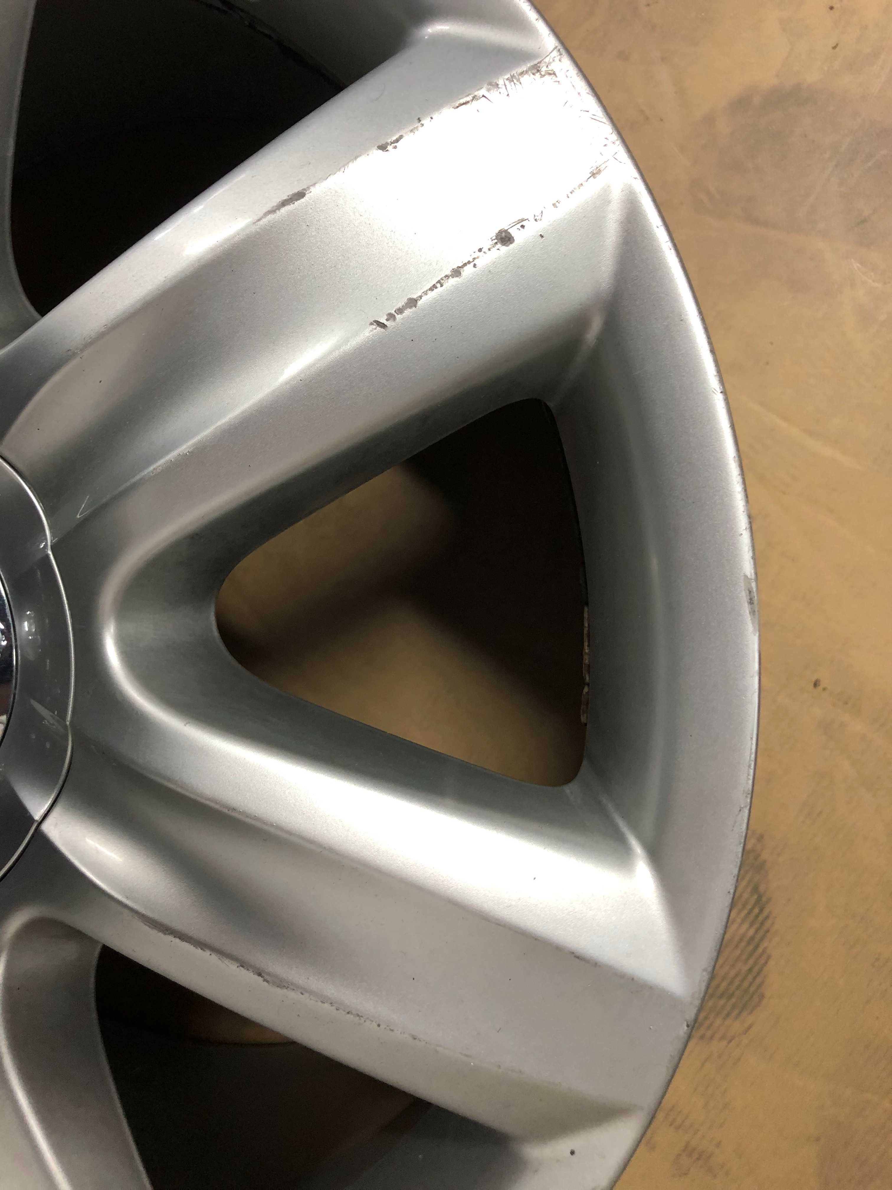 Felga pojedyncza AUDI Q7 4L0 8,5J x 19 ET62 5x130