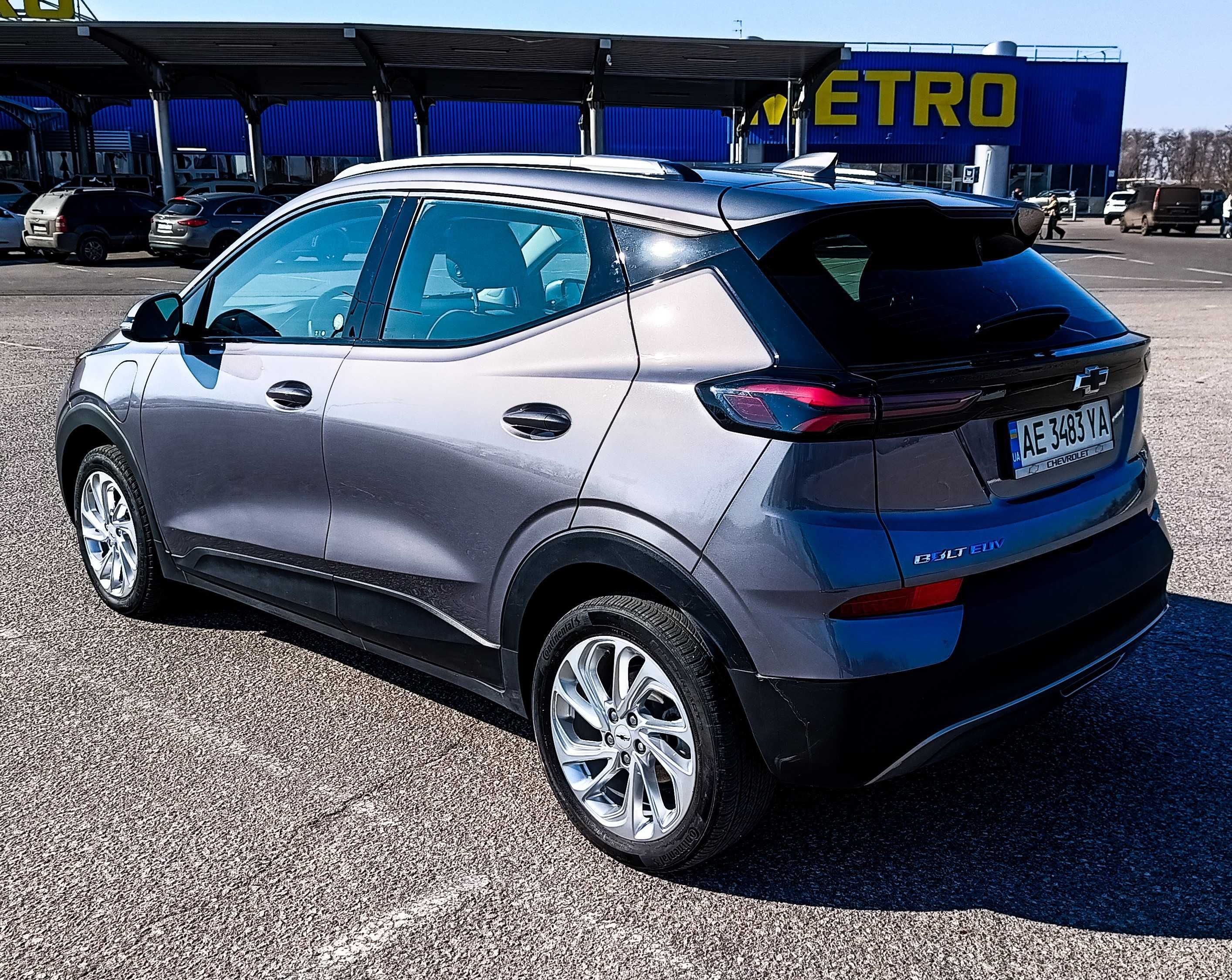 Chevrolet Bolt EUV 2023р новий сімейний хачбек універсал кросовер