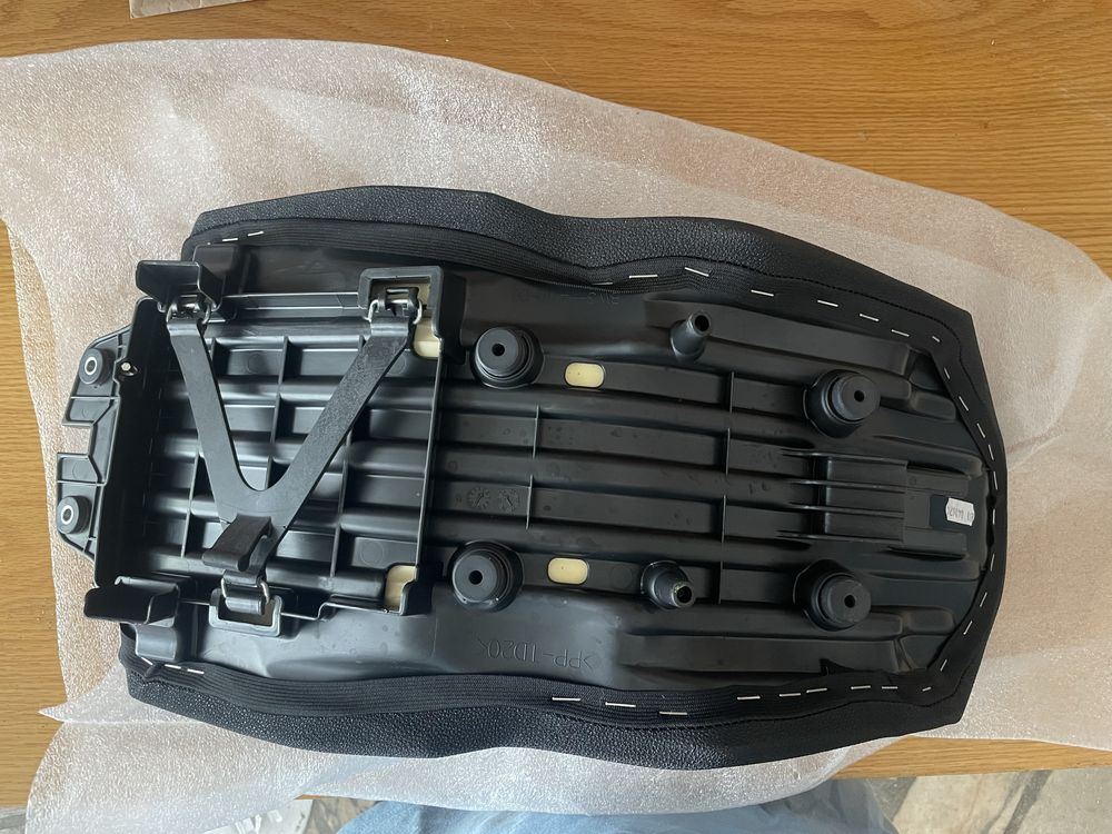 Banco Original Yamaha Tenere 700 - Novo
