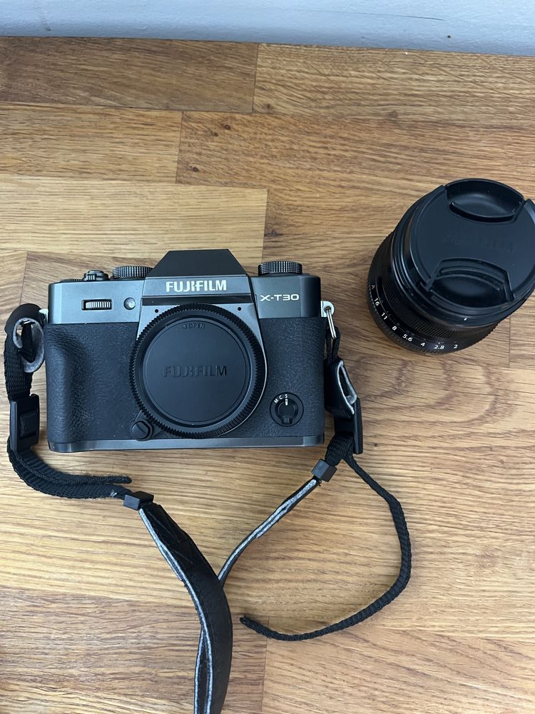 Fujifilm XT-30 z obiektywem 50 mm