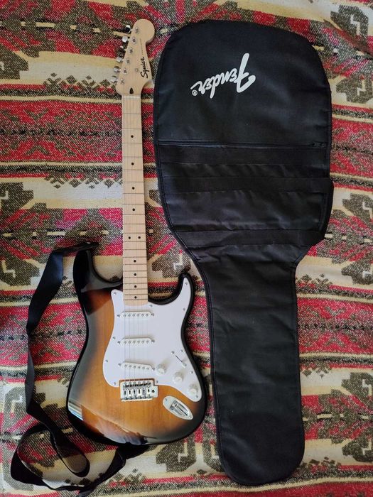 Електрогітара Squier BY Fender Sonic Stratocaster + комбопідсилювач