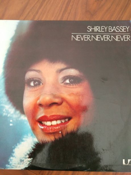 Shirley Bassey- Never,never,never