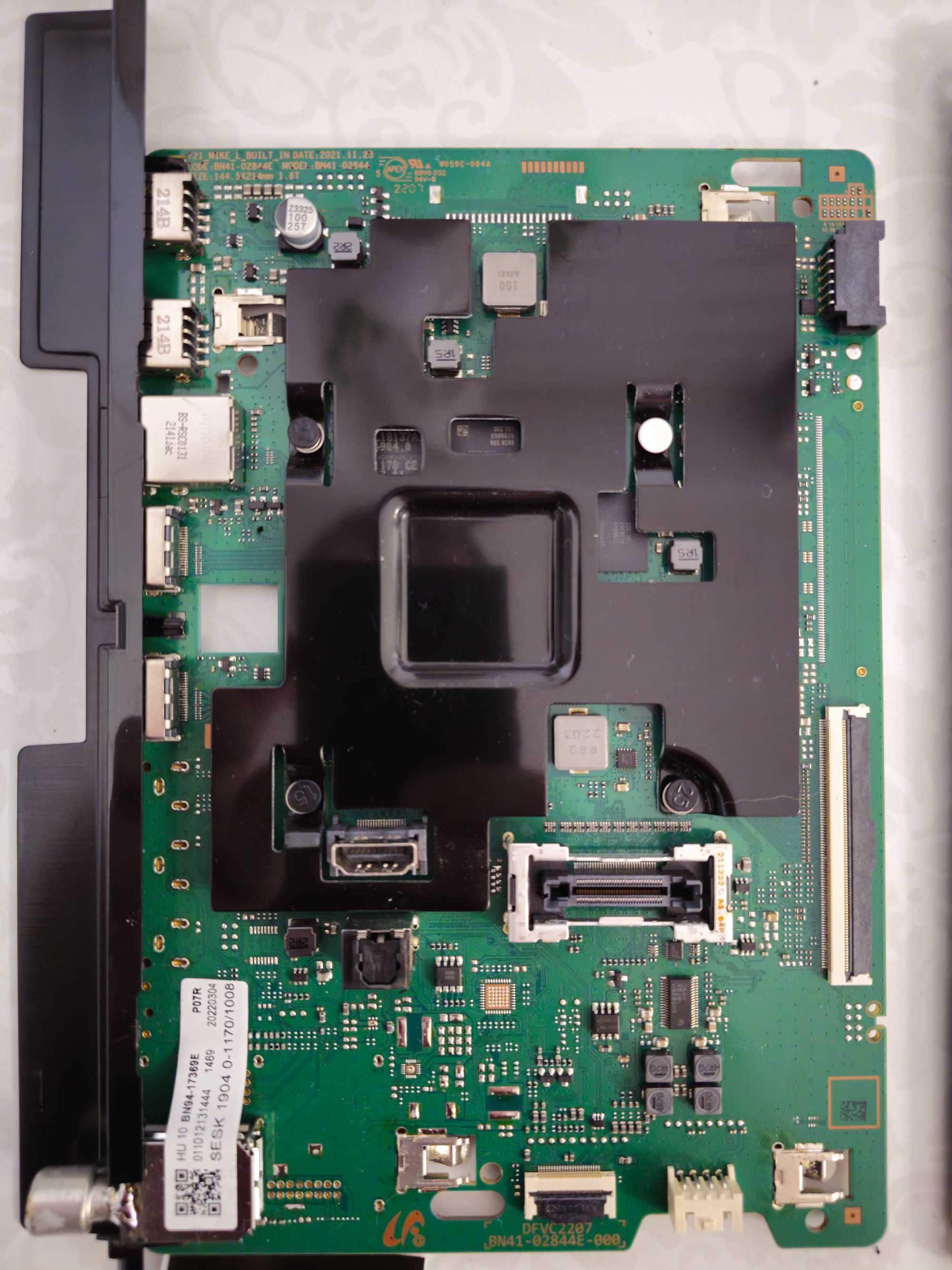 części do telewizora SAMSUNG UE50AU8002K