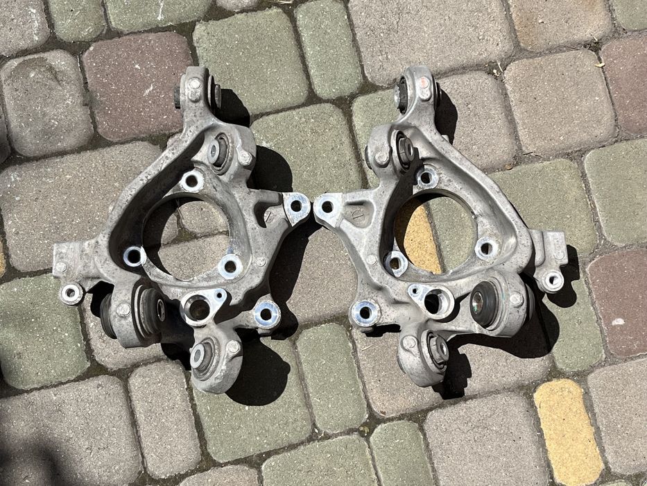 Продам задні кулаки Cadillac ATS 2016