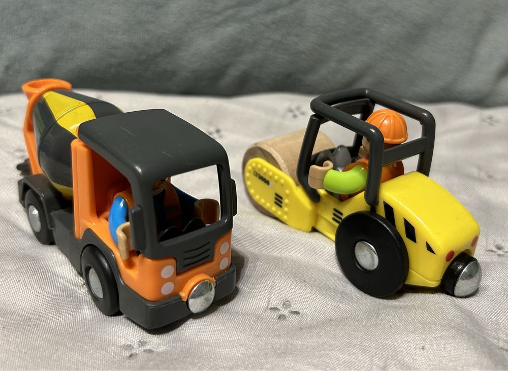 2 pojazdy budowlane z ludzikami Playtive Lidl