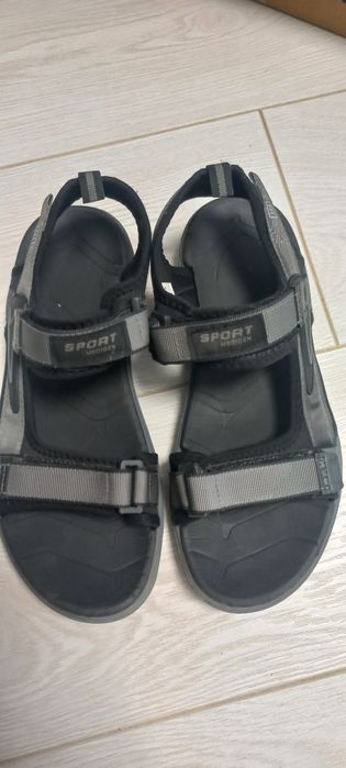 Сандалі для хлопця 39 розмір