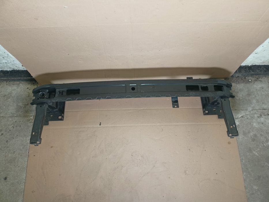 VW Passat B8 3G0 3G lift FL 18- belka zderzaka przód przednia wzmocnie