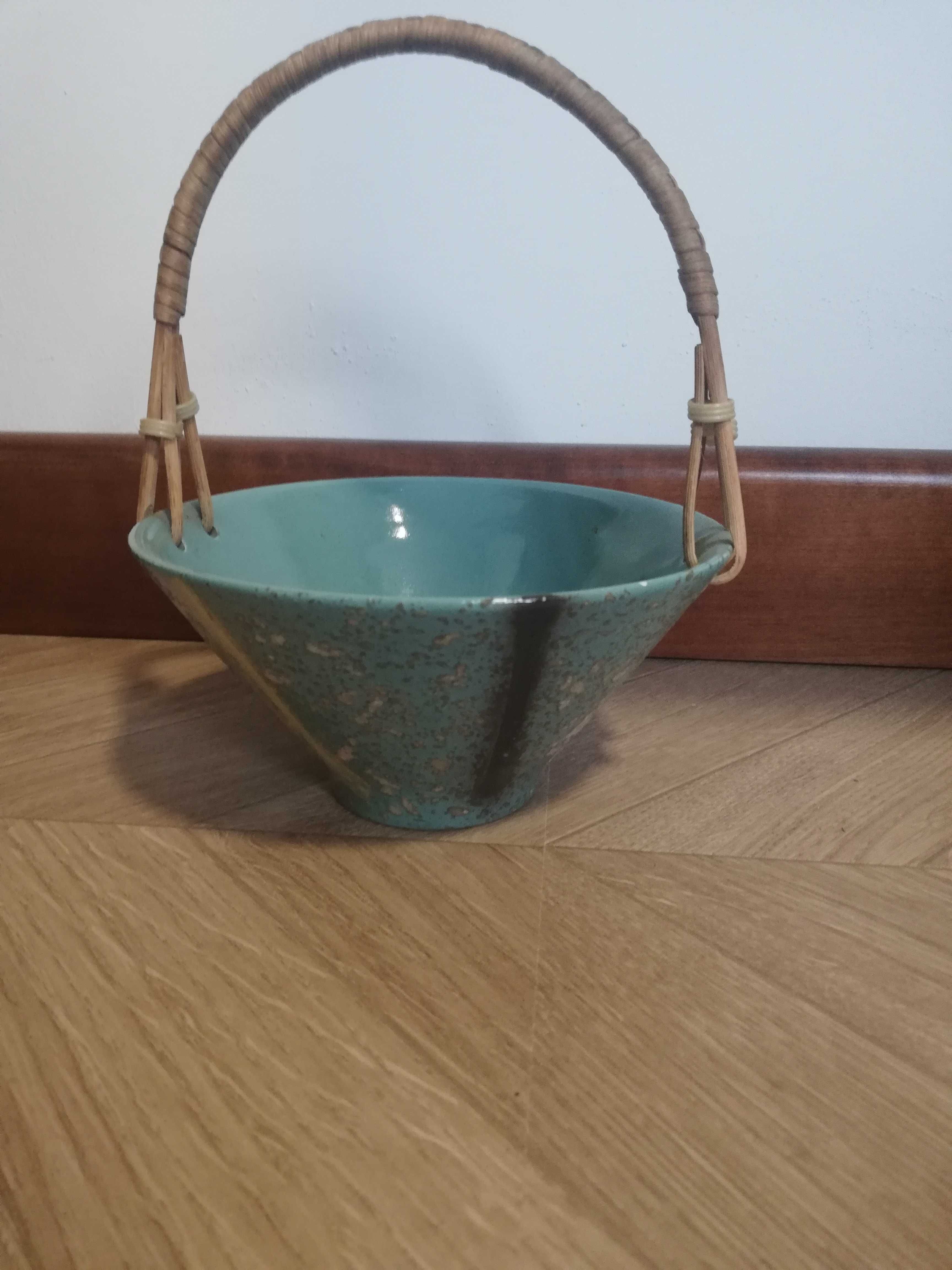 Koszyczek ceramiczny miętowy z uchwytem