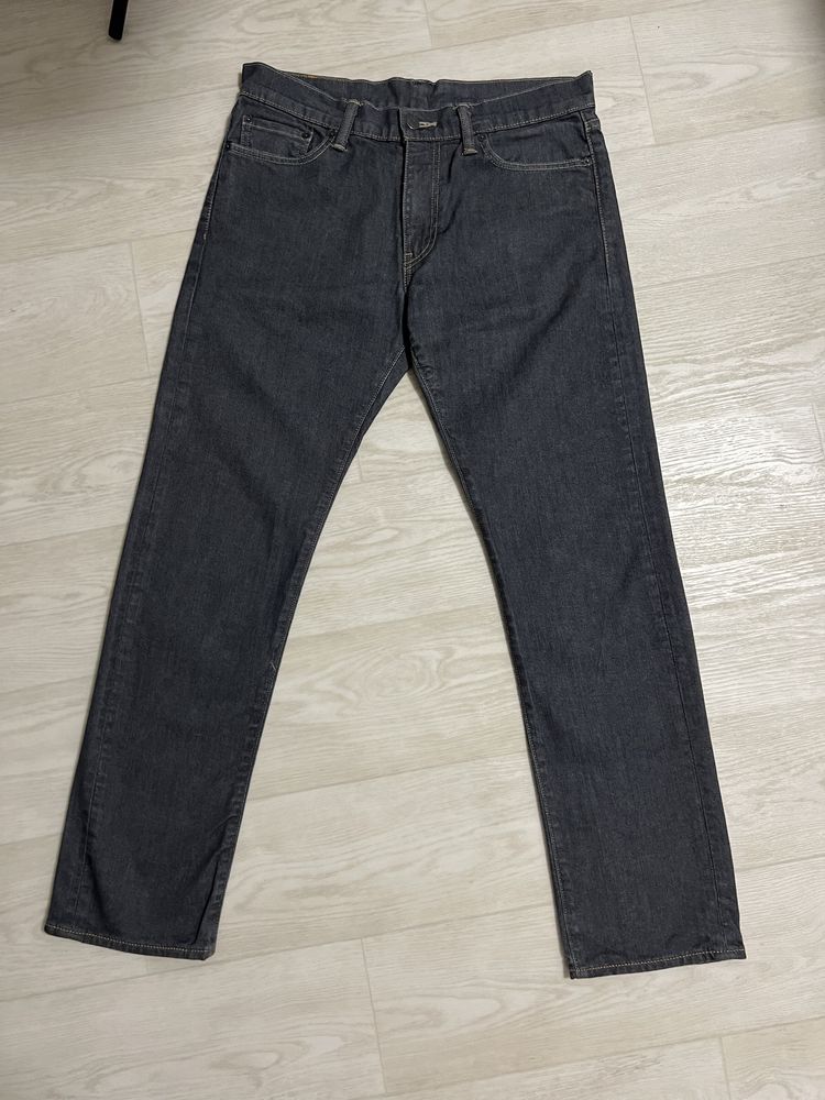Levi's чоловічі джинси W32 W32