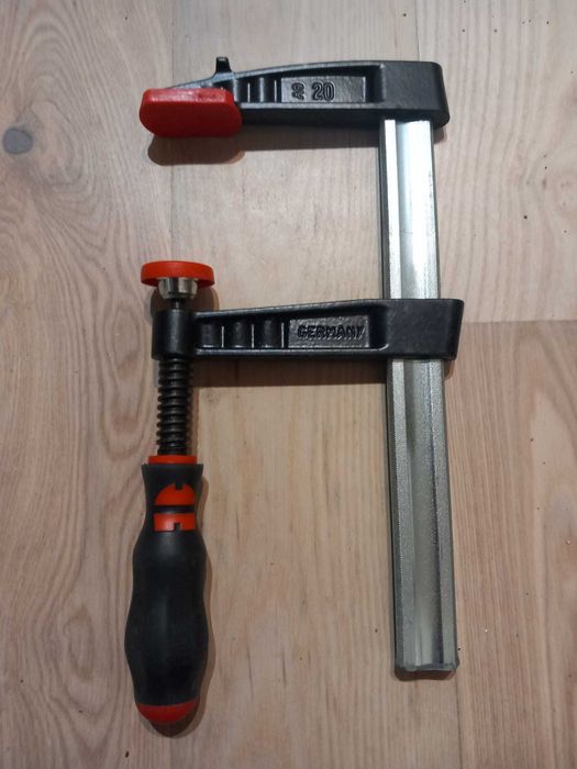 Ścisk skręcany 200mm żeliwo - Wurth