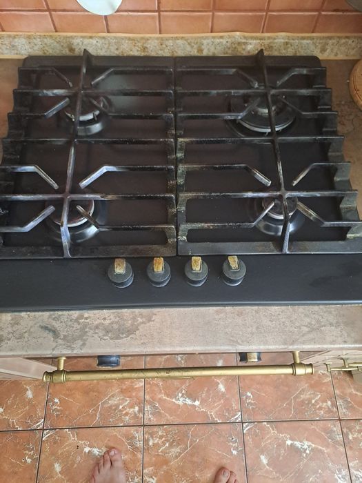 Газова поверхня +електрична духовка