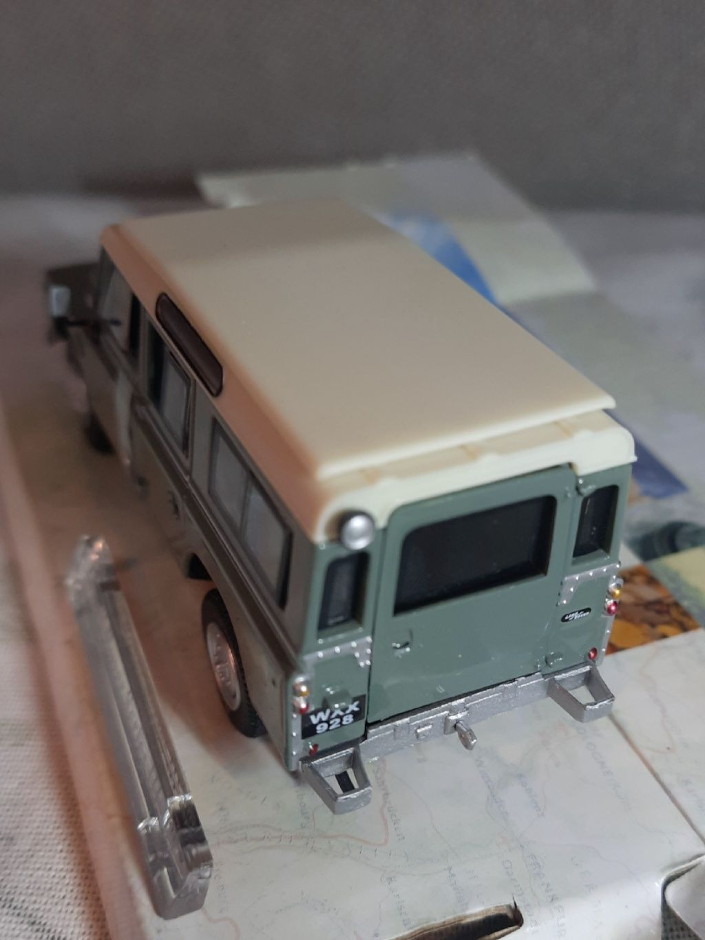 Модель авто Cararama  - Land Rover 1/43 Series III 109