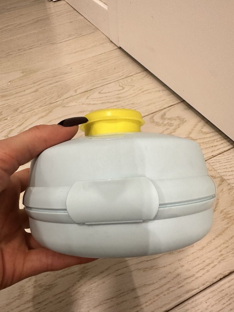 Śniadaniówka hamburger tupperware