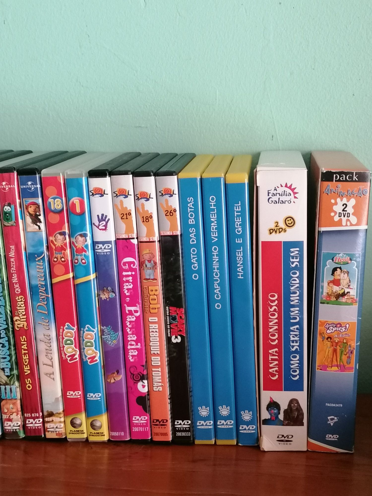Lote +70 CDs infantis filmes e jogos