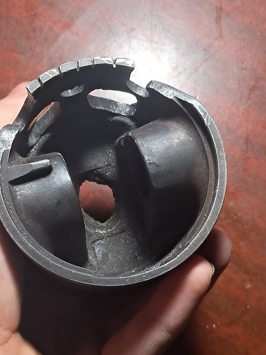 Статуэтка из поршня