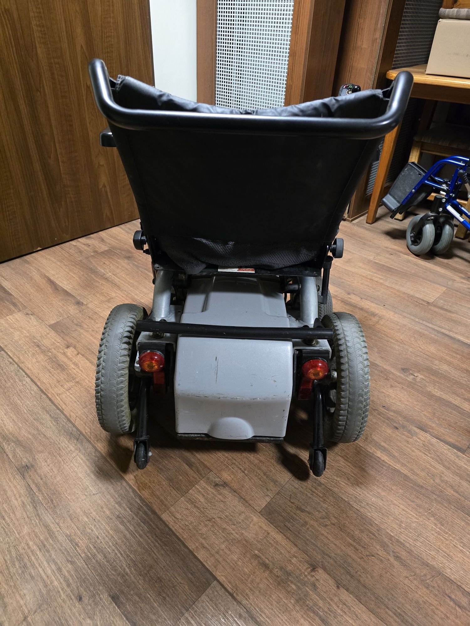 Wozek elektryczny inwalidzki Invacare stream