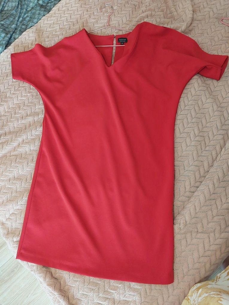 Czerwona sukienka Reserved M L 38 40 na komunię, na codzień