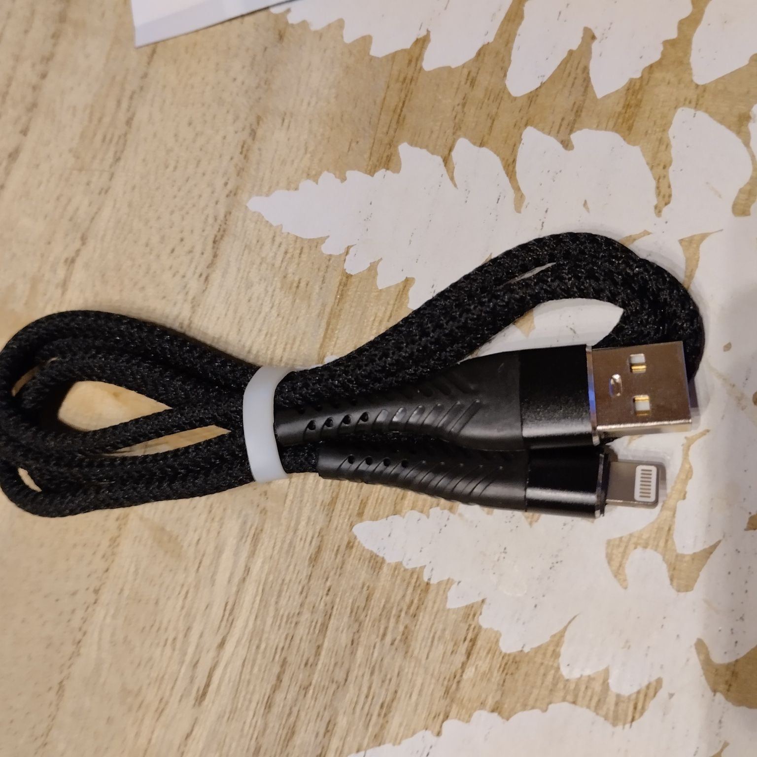 Kabel USB typu lightning 1 m nowy