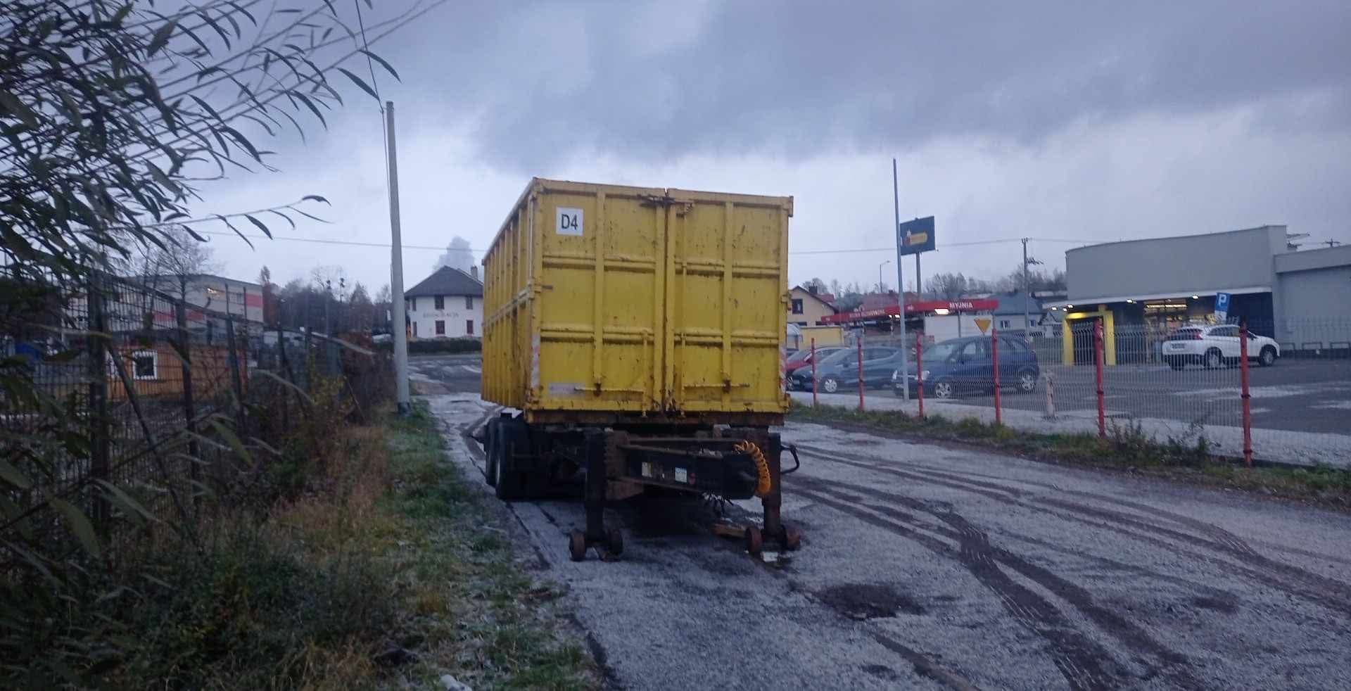 Przyczepa hakowiec do przewozu kontenerów podkontenerowa2007rHUFFERMAN