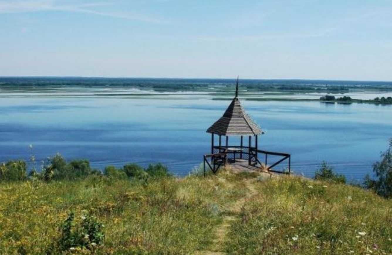 Ділянка в центрі села Стайки