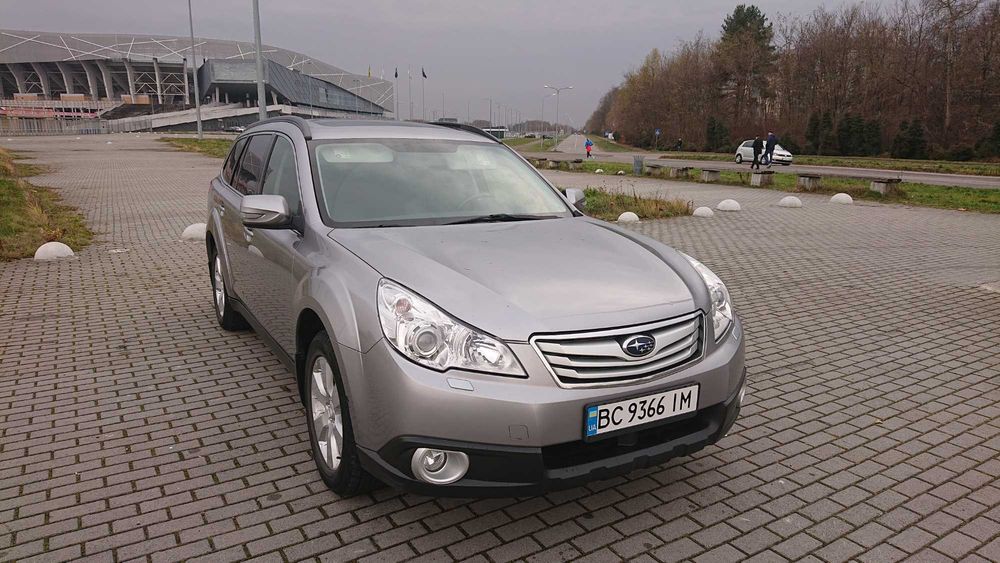 Продам автомобіль SUBARU Outback