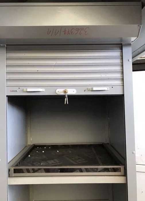 Stojak do granity i lodówki do napojów zamykany