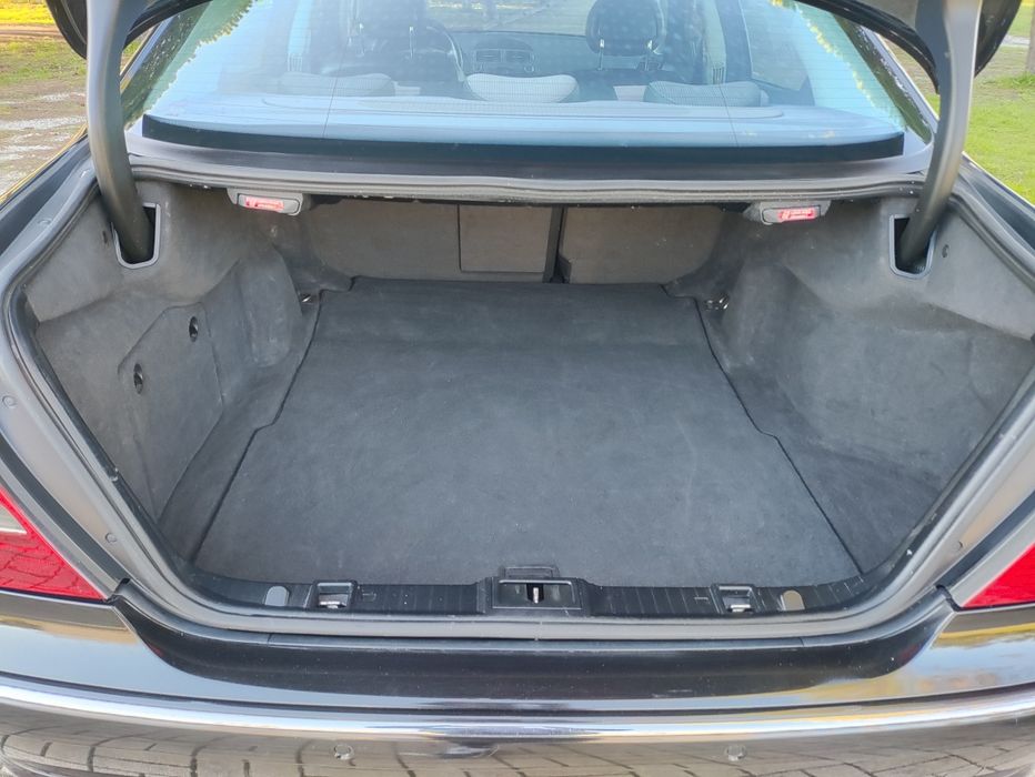 Mercedes E220 Automático AVANTGARD