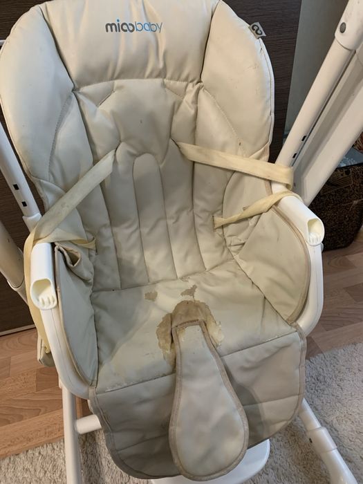 стільчик для годування, столик , гойдалка, заколисуючий центр