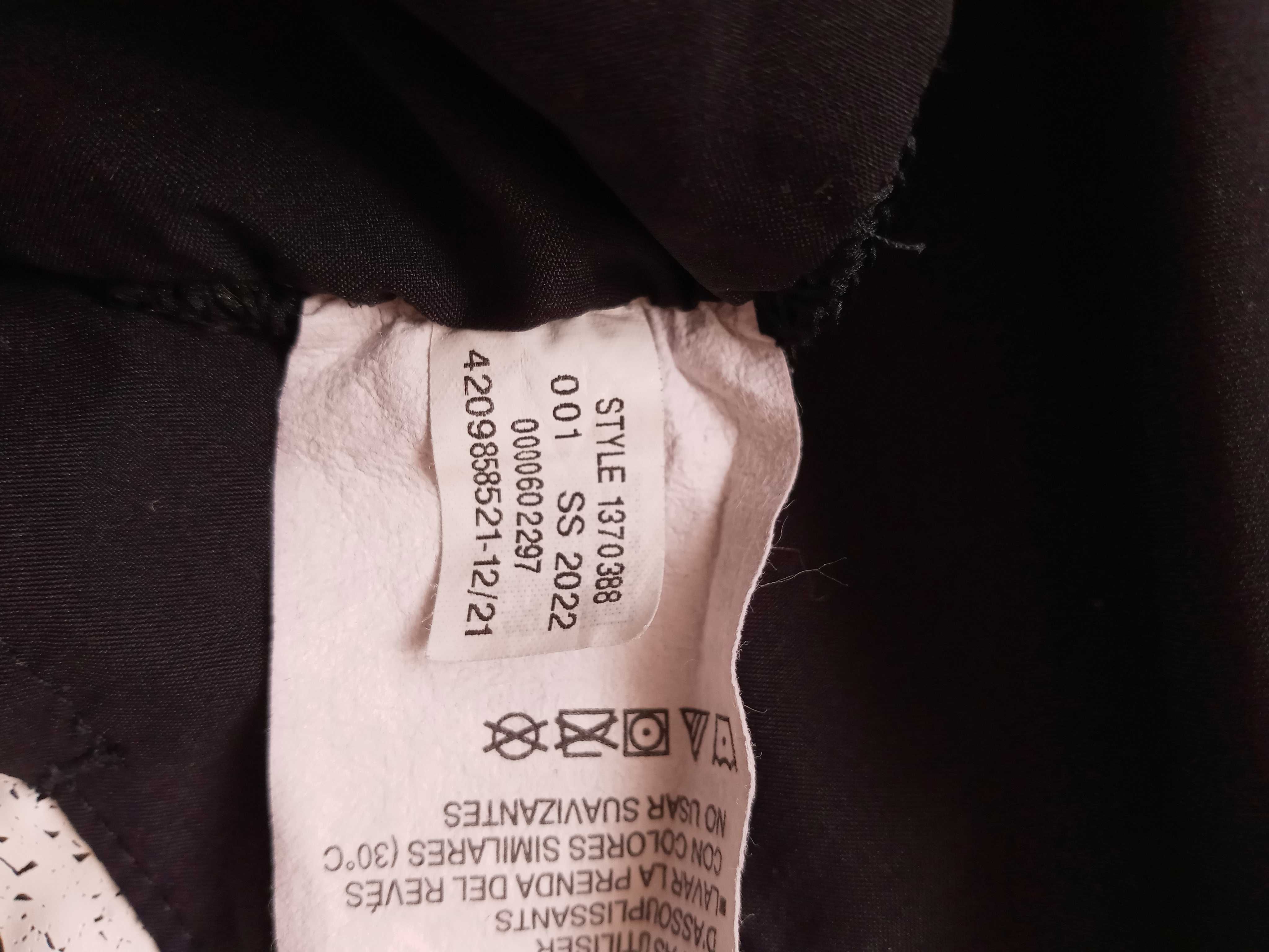 Spodenki Under Armour - M