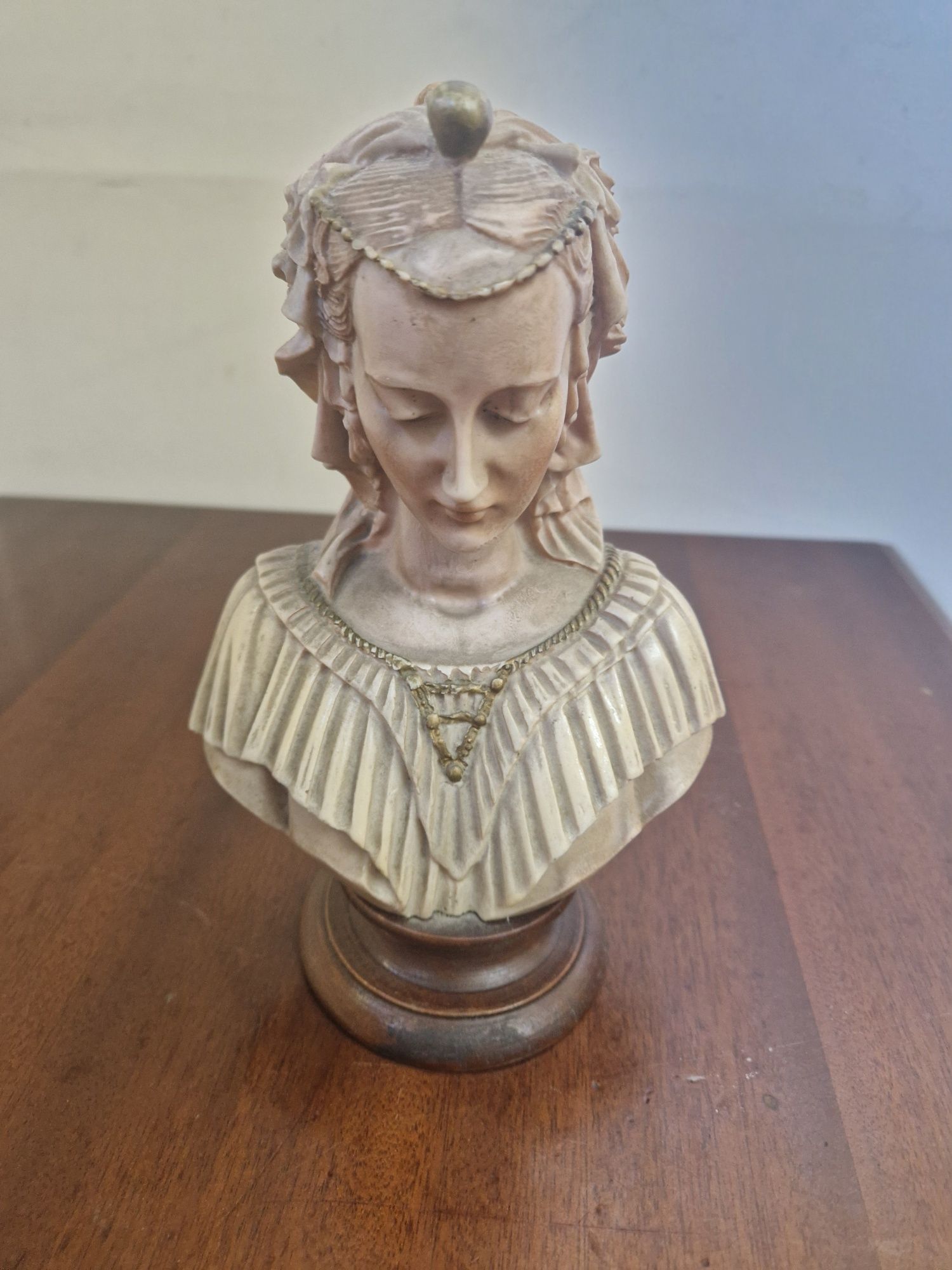Estatuetas religiosas