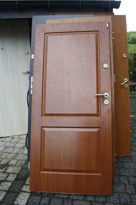 Sprzedam drzwi zewnętrzne