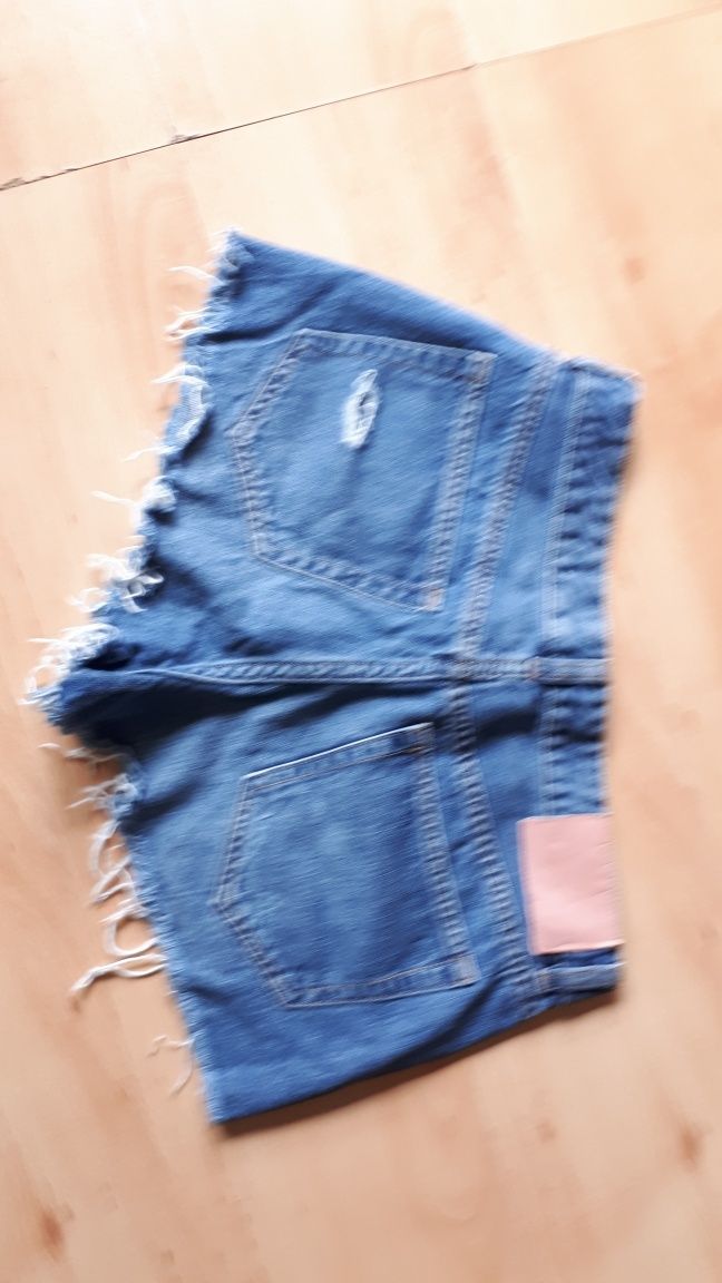 Szorty krótkie spodenki jeans Pull Bear 38 M