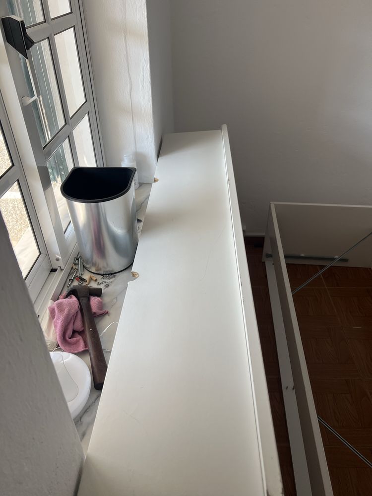 Cabeceira com arrumaçao ikea