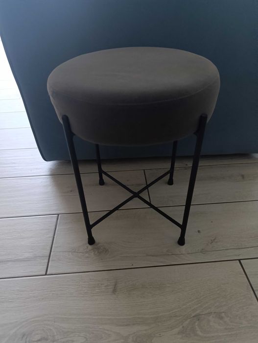 Stołek taboret JYSK grafit metal PADBORG