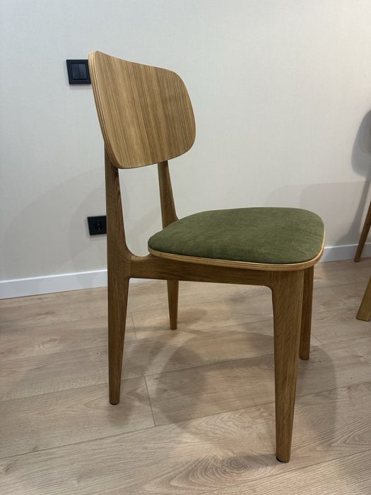 Стільці з масиву ясеня