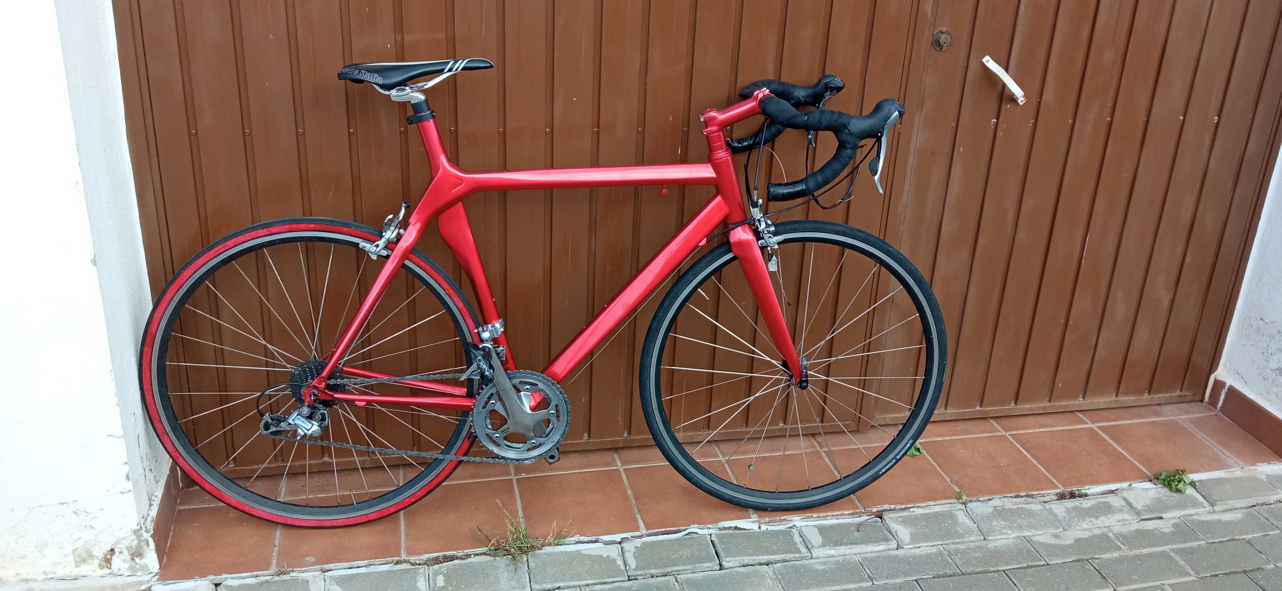Bicicleta estrada Btwin FC 700 carbono