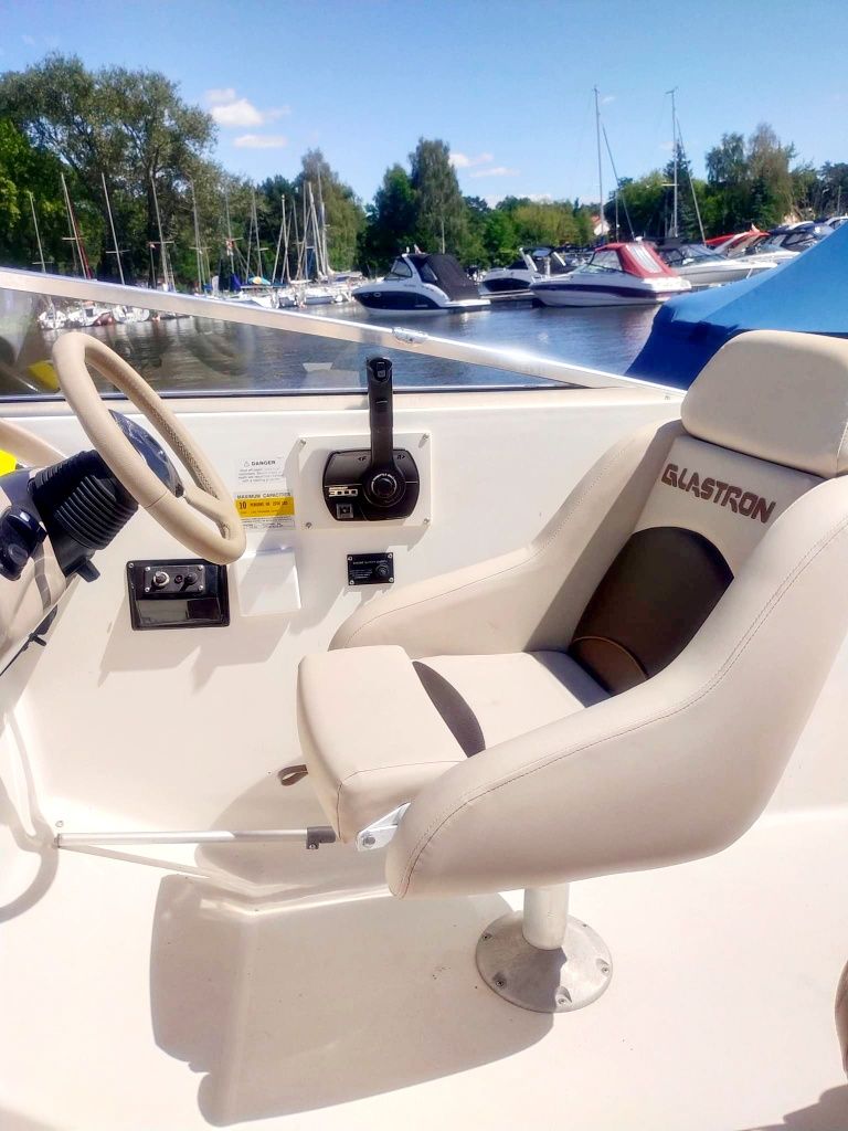 Motorówka Jacht motorowy Glastron Gs 249 z2002r mercruiser 5.0 efi