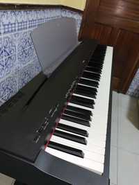 Vendo Yamaha P70 - Piano Digital