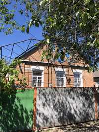 Продаж гарного цегляного будинку зі зручностями - Василенкове поле