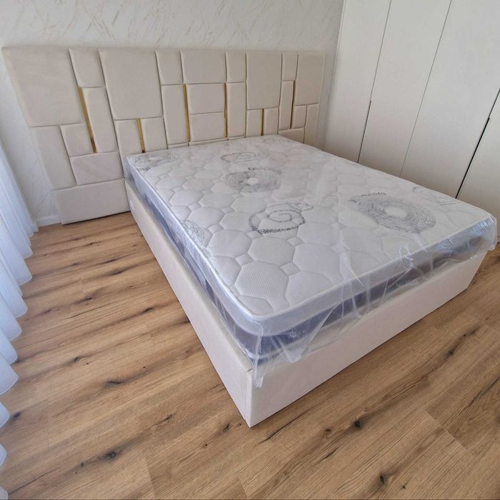 Camas de Casal Estofadas de Luxo 689€ Disp. em Várias Cores! 190x140m!