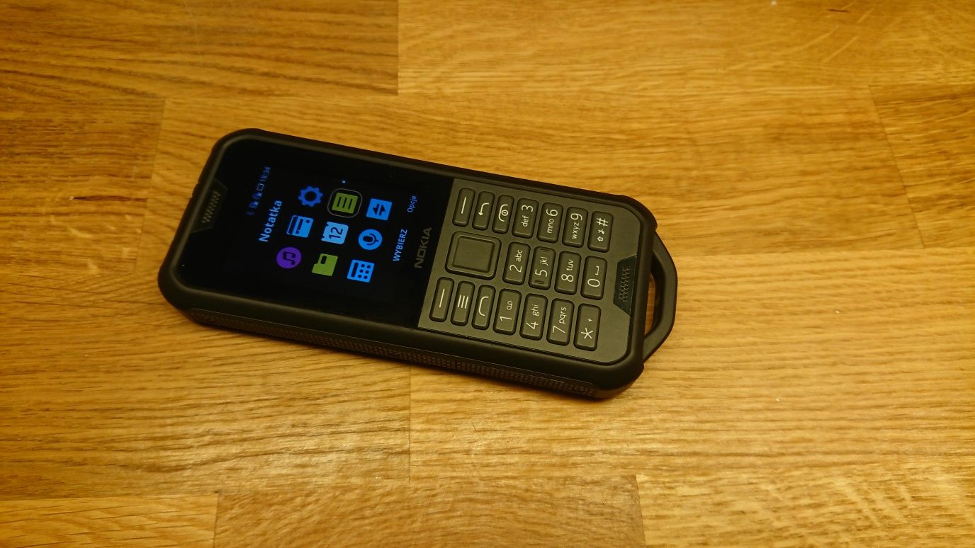 Nokia 800 tough dual sim czarny