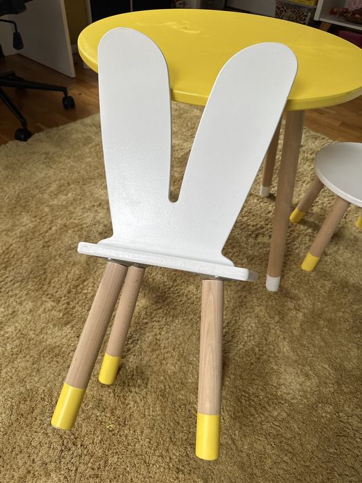 Stolik z 2 krzesełkami