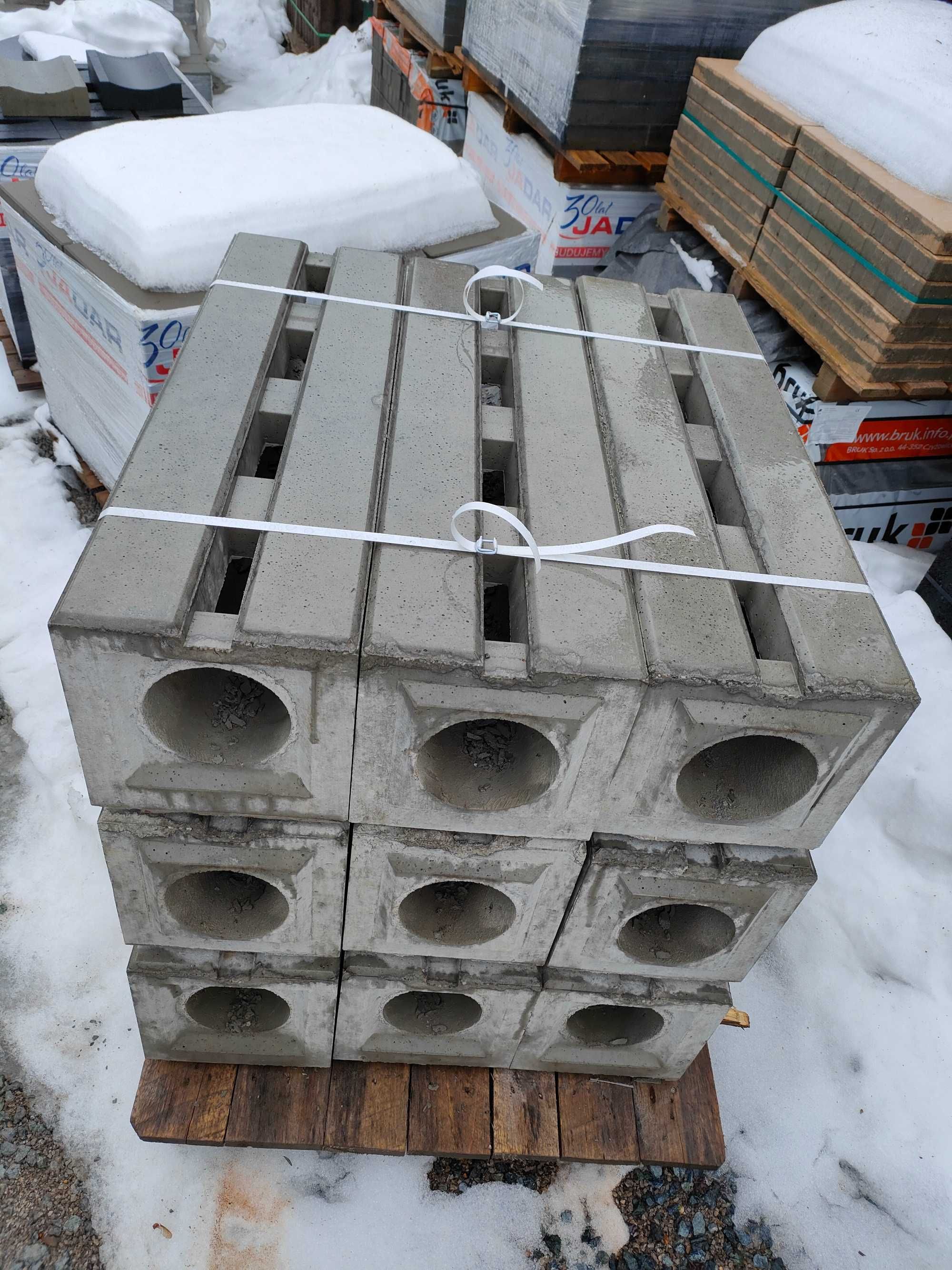Kanał betonowy 30x30x100 cm odwodnienie liniowe przepust ciek korytko