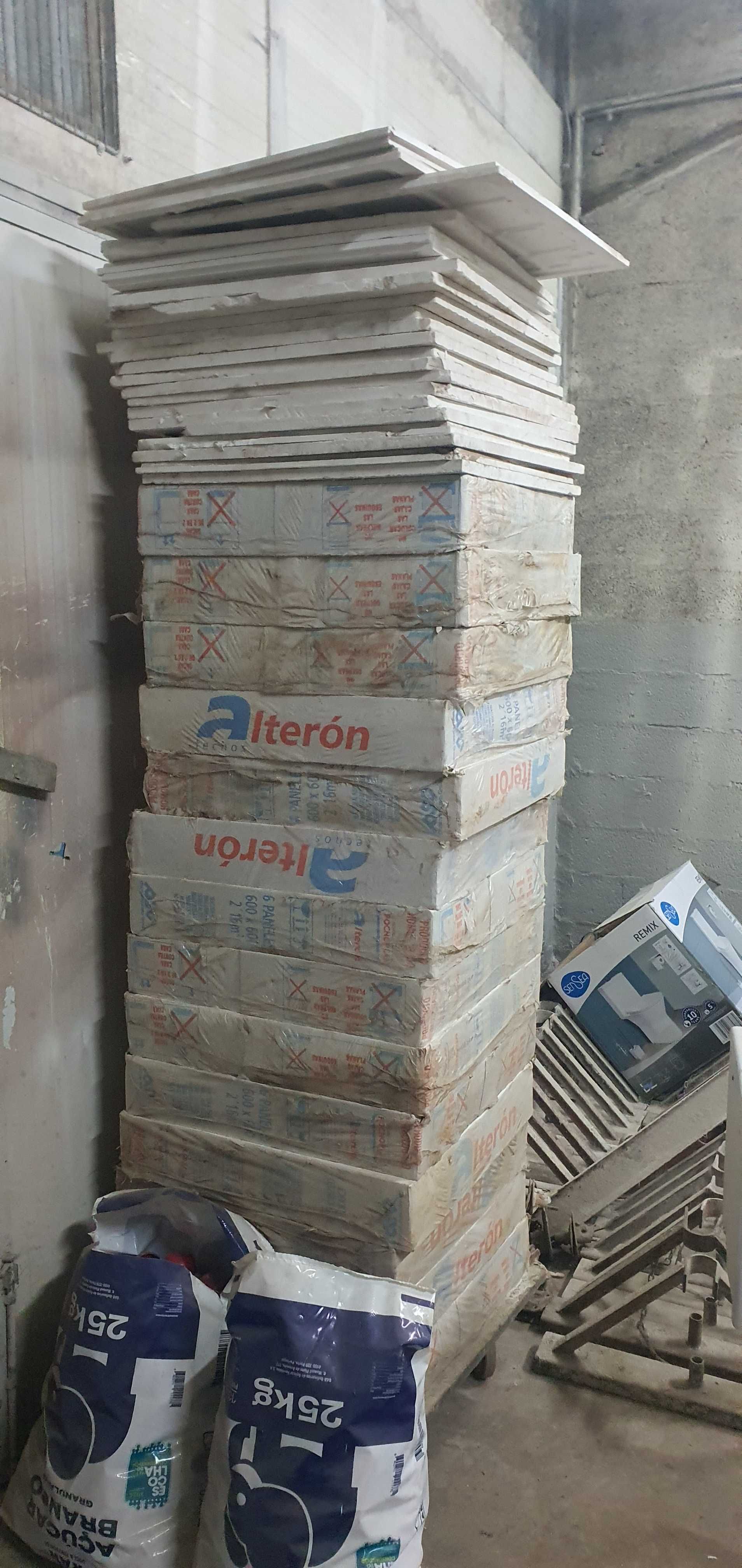 tectos em placas de gesso