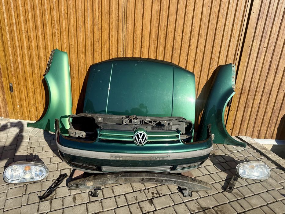 Golf 4 Гольф 4 (бампери-морда) Автозапчастини-Автодеталі