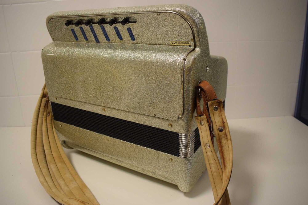 Acordeao maugein fre 3 voz estado novo, N.136