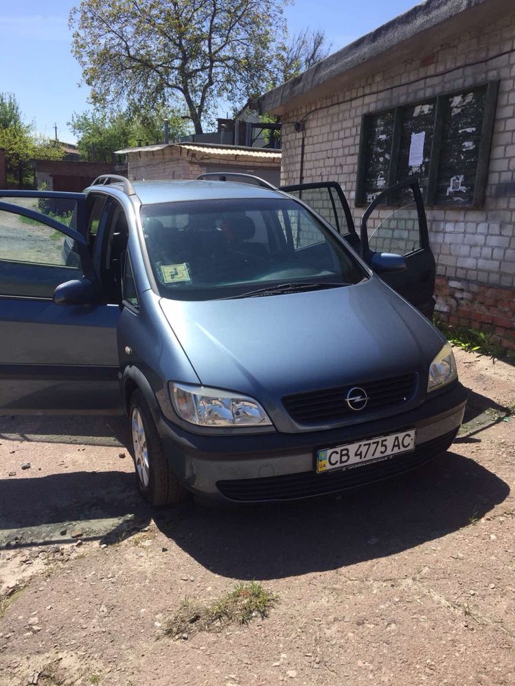 Opel Zafira 1999 г.в.  1.6 бензин. 7 мест.