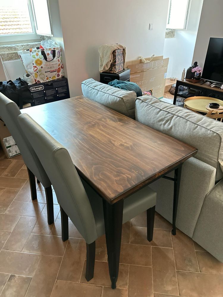 Mesa de cozinha Adelaine