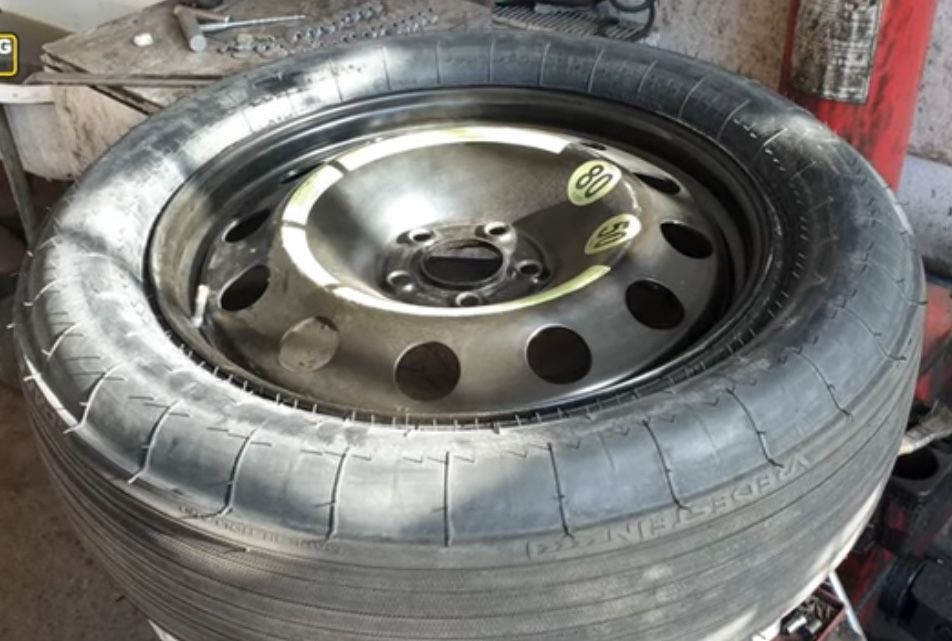 Roda pneu jante suplente enchimento r18 poupanca espaco Mercedes 5x112